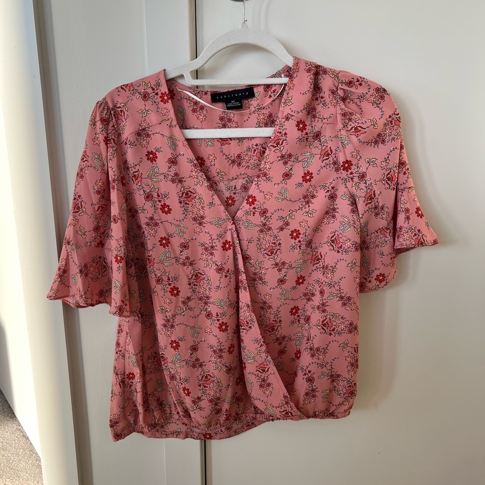 Anthropologie sanctuary pink floral top